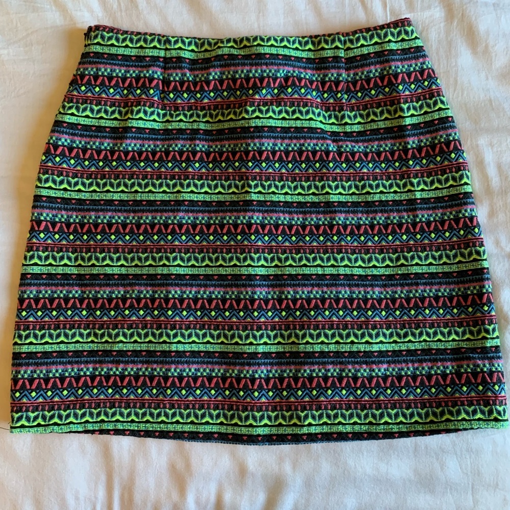 Ladies size Medium Shrinking Violet skirt